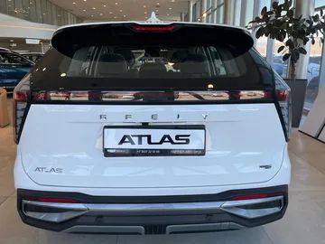 Купить Geely Atlas, II Белый 2.0 AMT (200 л.с.) от 3050000 ₽. в Орске