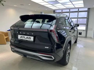 Купить Geely Atlas, II Черный 2.0 AMT (200 л.с.) от 3674190 ₽. в Орске