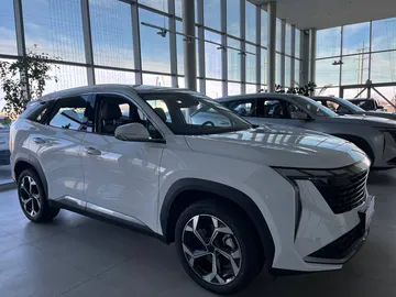 Купить Geely Atlas, II Белый 2.0 AMT (200 л.с.) от 3554190 ₽. в Орске